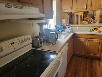 6555 Old Lake Wilson Rd unit 42, Davenport, FL 33896 - photo 3