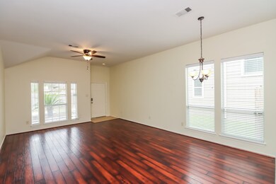 6010 Fulton Meadows Ln, Houston, TX 77092 - photo 7