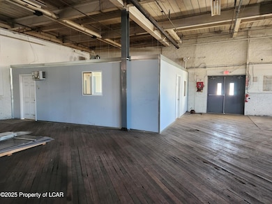 401 Dietrich Ave, Hazleton, PA 18201 - photo 4