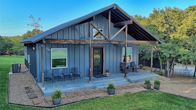 182 Private Road 295, Bowie, TX 76230 - photo 3