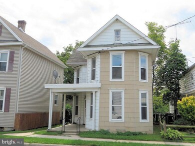 358 W Queen St, Chambersburg, PA 17201 - photo 3