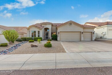 Three car garage in Cave Creek.