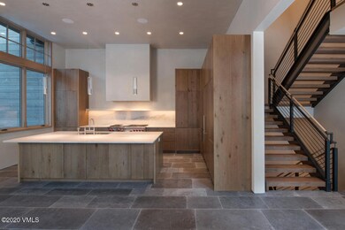 1022EaglesNest_Kitchen1