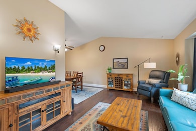 2359 Hilo Ave N, Saint Paul, MN 55128 - photo 6