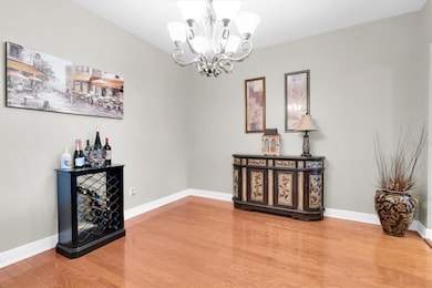 Dining Room 7’x12’