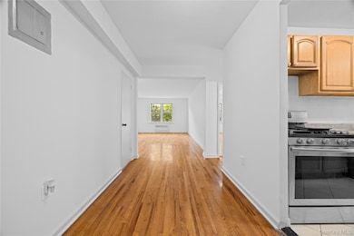 255 Bronx River Rd unit 4M, Yonkers, NY 10704 - photo 4