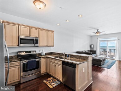 103 Irving Ave N unit 403, Colonial Beach, VA 22443 - photo 6