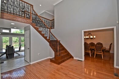 3 Foyer (2)