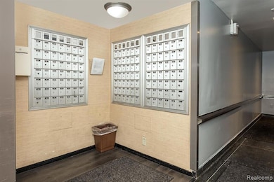 8200 E Jefferson mailboxes