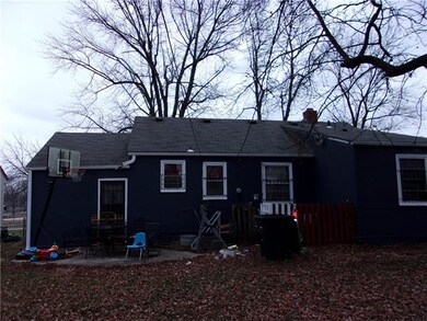 7052 Bales Ave, Kansas City, MO 64132 - photo 4