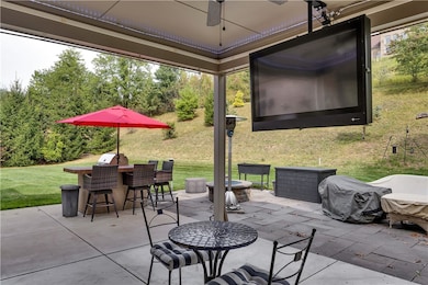 110 Merlin Dr, Canonsburg, PA 15317 - photo 5