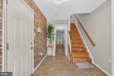 11082 Clovertree Ct, Manassas, VA 20109 - photo 2
