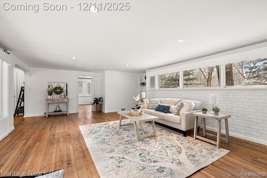 251 Doremus Ave, Waterford, MI 48328 - photo 7