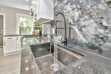 9A Ruthven St unit 2, Dorchester, MA 02121 - photo 2