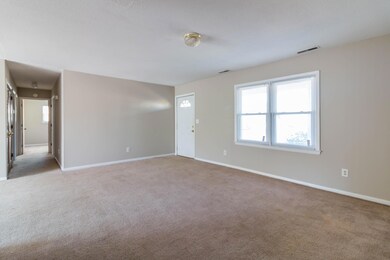 1212 Castle Dr, Jacksonville, NC 28546 - photo 4