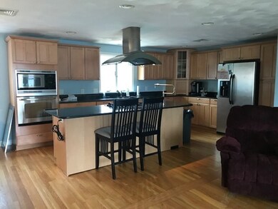 2 Pilgrim Rd, Lawrence, MA 01843 - photo 6