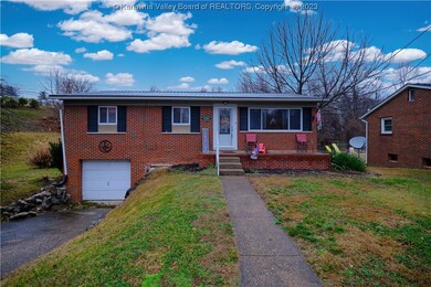 203 Holley Ct, Barboursville, WV 25504 - photo 2