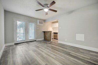 2322 Dunlavy St unit 11, Houston, TX 77006 - photo 4