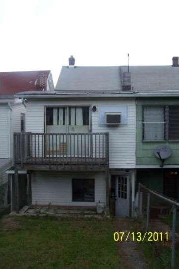 250 W Ridge St, Coaldale, PA 18218 - photo 3