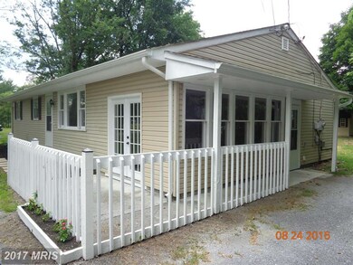 10610 Winchester Ave, Bunker Hill, WV 25413 - photo 4