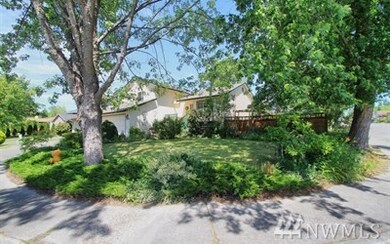 2805 211th St SW, Lynnwood, WA 98036 - photo 2