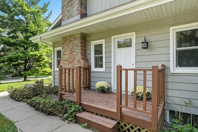Side entrance into kitchen