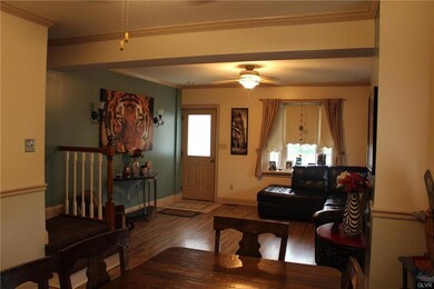 405 Monroe St, Freemansburg, PA 18017 - photo 3