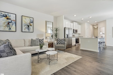 1264 Forestbrook Ln, Spartanburg, SC 29303 - photo 2