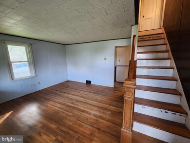 842 Englesville Hill Rd, Boyertown, PA 19512 - photo 2