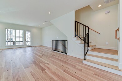 2516 Ohsfeldt St, Houston, TX 77008 - photo 7