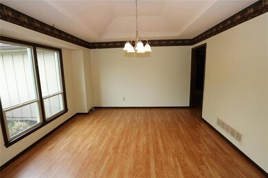 403 N Adams St, Raymore, MO 64083 - photo 4