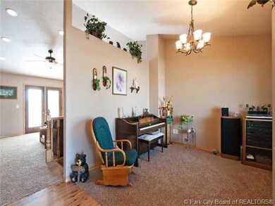 Entry/Foyer.