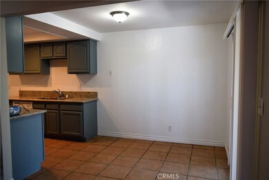 12241 Carnation Ln unit A, Moreno Valley, CA 92557 - photo 4