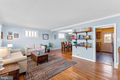 601 Wallerson Rd, Catonsville, MD 21228 - photo 2