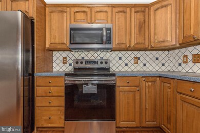 9607 Donnan Castle Ct, Laurel, MD 20723 - photo 5