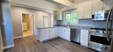 248 Union St, Holbrook, MA 02343 - photo 3