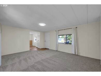 1125 58th St unit 11, Springfield, OR 97478 - photo 6