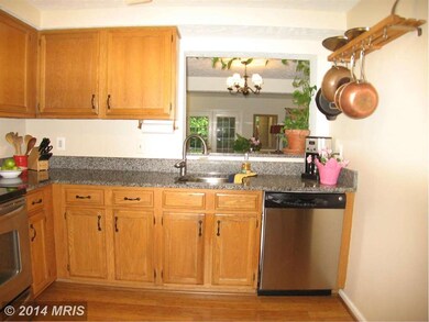 1577 Autumn Ridge Cir, Reston, VA 20194 - photo 5