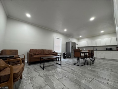 409 E Whittington St, Greensboro, NC 27406 - photo 2