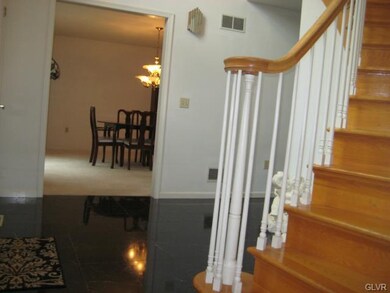835 Mallard Dr, Whitehall, PA 18052 - photo 2