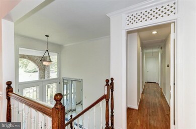 7012 Duncraig Ct, McLean, VA 22101 - photo 3