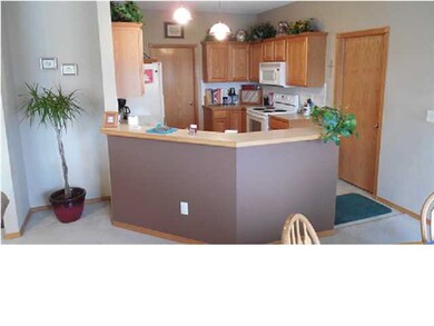 Spacious eating bar for the kitchen