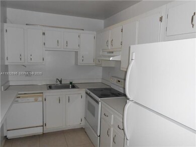 4154 Inverrary Dr unit 305, Lauderhill, FL 33319 - photo 3