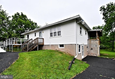 31 Allegheny St, Boyertown, PA 19512 - photo 2