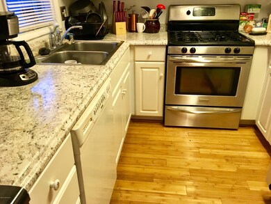 Updated w/SS oven