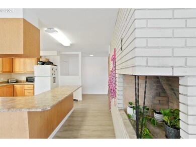 8975 S Pacific Hwy W, Monmouth, OR 97361 - photo 7