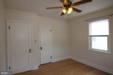 1259 Circle Dr, Halethorpe, MD 21227 - photo 6