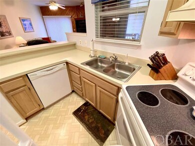 200 W Martin St unit 307, Kill Devil Hills, NC 27948 - photo 4