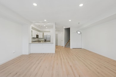 150 E Burnsville Pkwy unit 116, Burnsville, MN 55337 - photo 2