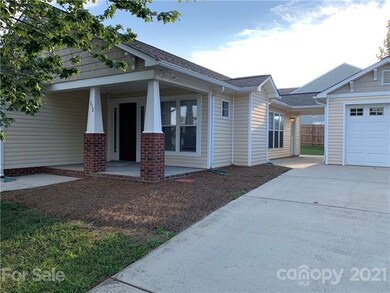 112 Kingsgate Ct, Statesville, NC 28625 - photo 3